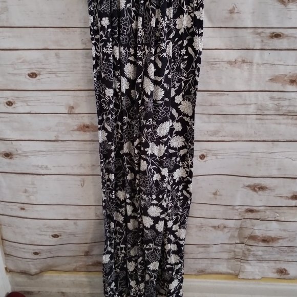 Likely Nellie Navy Blue & White Floral V-neck Jumpsuit Size 0 NWT - Picture 7 of 7